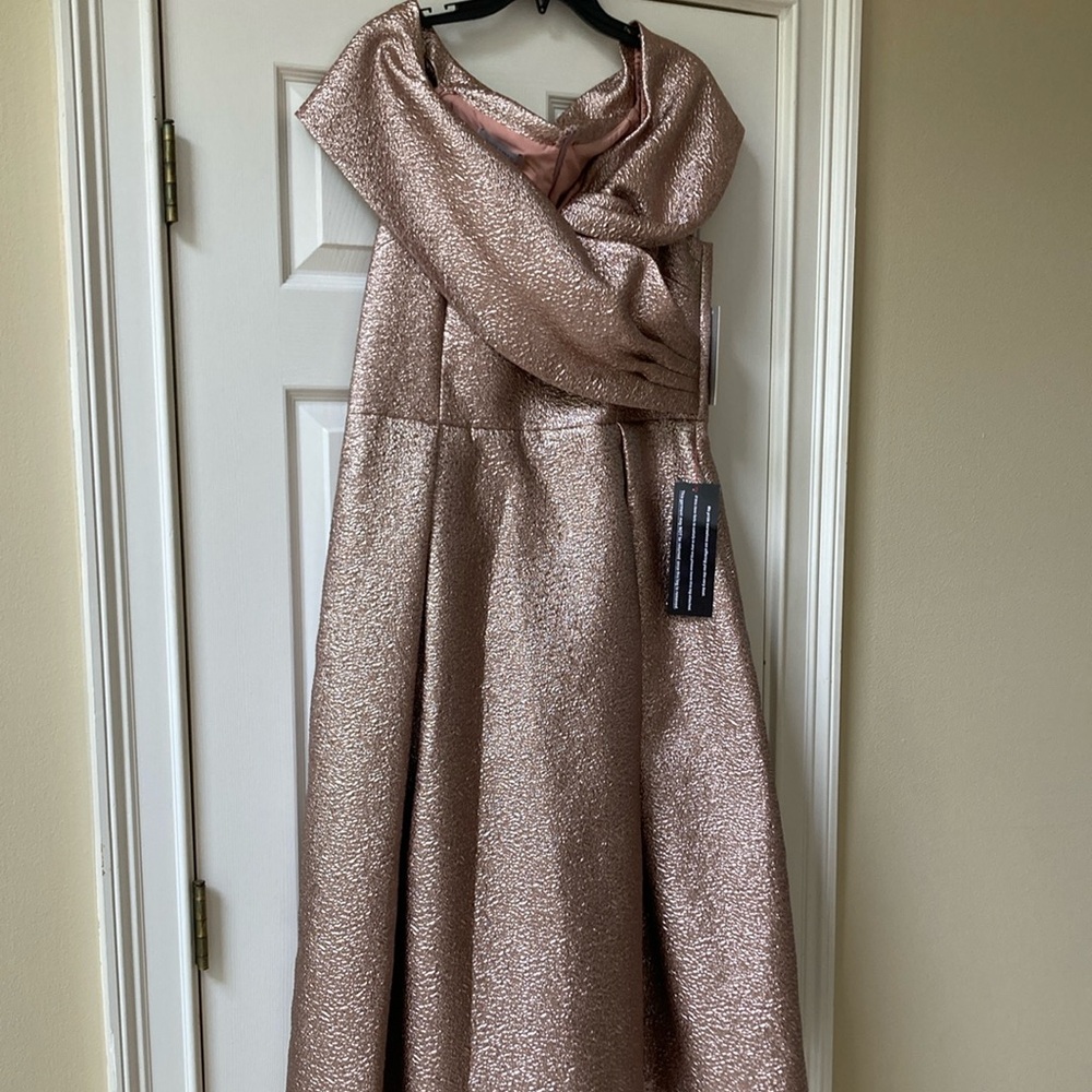 Teri Jon Metallic Textured Dress. Great for a wedding or Mother of the bride.